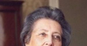 SAMİHA AYVERDİ KİMDİR?