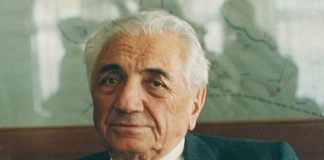 CAHİT KÜLEBİ KİMDİR?