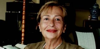 EMİNE IŞINSU KİMDİR?