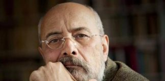 ENİS BATUR KİMDİR?