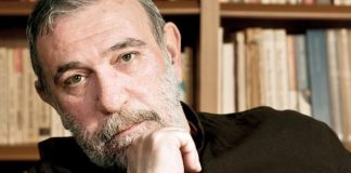 SİNA AKYOL KİMDİR?