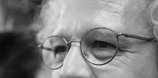 AKGÜN AKOVA KİMDİR?