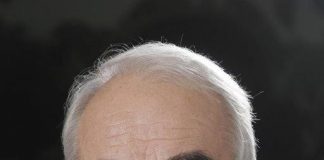 AHMET MUMCU KİMDİR?