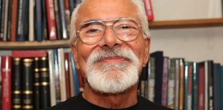 EMRE KONGAR KİMDİR?