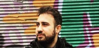 ÖZGÜR BACAKSIZ KİMDİR?