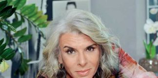 ŞENAY DÜDEK KİMDİR?
