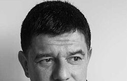 ALPER CANIGÜZ KİMDİR?