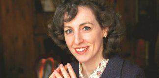 NİHAN KAYA KİMDİR?