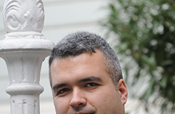 MUSTAFA ORAKÇI KİMDİR?