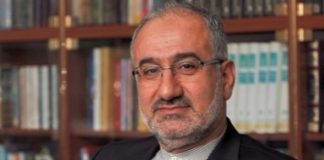 MUSTAFA İSLAMOĞLU KİMDİR?