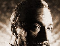 SUAT TAŞER KİMDİR?