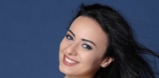 AYŞE ZEKİYE KİMDİR?
