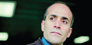 AYHAN GEÇGİN KİMDİR?