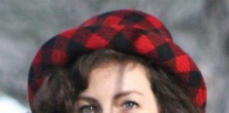 NİHAN KAYA KİMDİR?