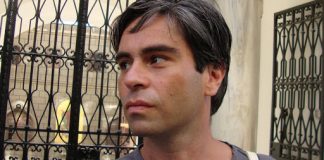 ORÇUN TÜRKAY KİMDİR?