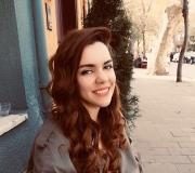 TUĞÇE AKSAL KİMDİR?