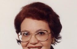 GÜLÇİN ALPÖGE KİMDİR?