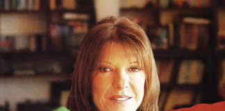 DUYGU ASENA KİMDİR?