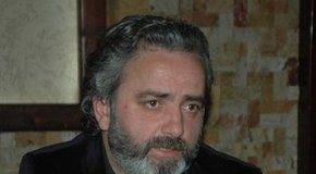 FİKRİ AKYÜZ KİMDİR?