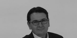 EMRE TİLEV KİMDİR?