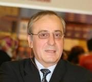 CENGİZ ÖZAKINCI KİMDİR?