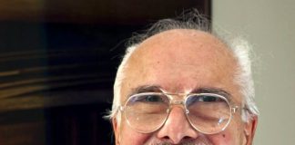 EMRE KONGAR KİMDİR?