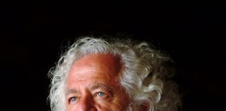 ALİ DEMİRSOY KİMDİR?