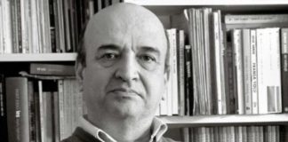 TURGAY FİŞEKÇİ KİMDİR?