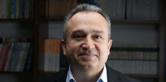 KEMAL DERİN KİMDİR?