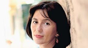 ŞEBNEM İŞİGÜZEL KİMDİR?