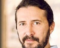 KANAT ATKAYA KİMDİR?