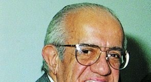 NECDET EVLİYAGİL KİMDİR?