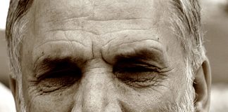 EŞBER YAĞMURDERELİ KİMDİR?