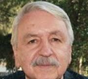 ZEKERİYA ÇAKABEY KİMDİR?