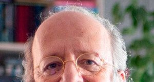 BEHİÇ AK KİMDİR?