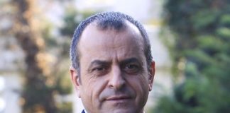 NUH ALBAYRAK KİMDİR?