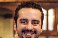 SİNAN SÜLÜN KİMDİR?