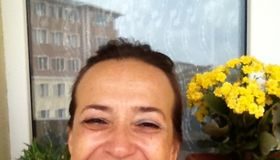 YEŞİM MÜDERRİSOĞLU KİMDİR?