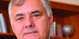 ZİYA ÖNİŞ KİMDİR?