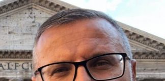 NADİR SUĞUR KİMDİR?