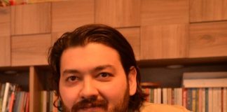 GİRAY KEMER KİMDİR?