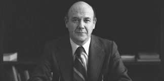 AHMET İSVAN KİMDİR?