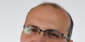 BURKAY PASİN KİMDİR?