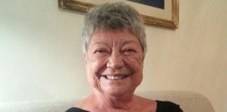 ŞİRİN TEKELİ KİMDİR?