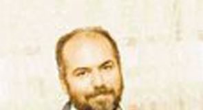 ENDER ÖZKAHRAMAN KİMDİR?