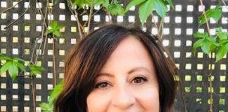 NEŞE YAŞIN KİMDİR?