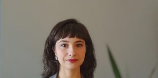 ÇINLA AKDERE KİMDİR?