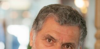 RUŞEN ÇAKIR KİMDİR?