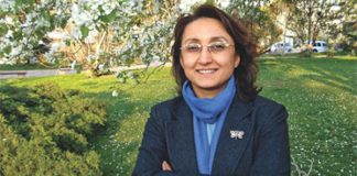 HANDAN ÇAĞLAYAN KİMDİR?