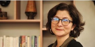 ELÇİN AKTOPRAK KİMDİR?